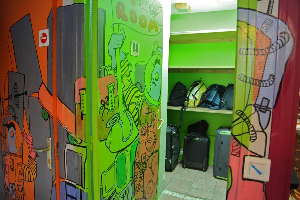 Woodstock Montmartre By Hiphophostels Paris Exteriör bild